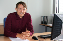 Der Jungunternehmer Florian Fleissner gründet seine Firma Inpartik.